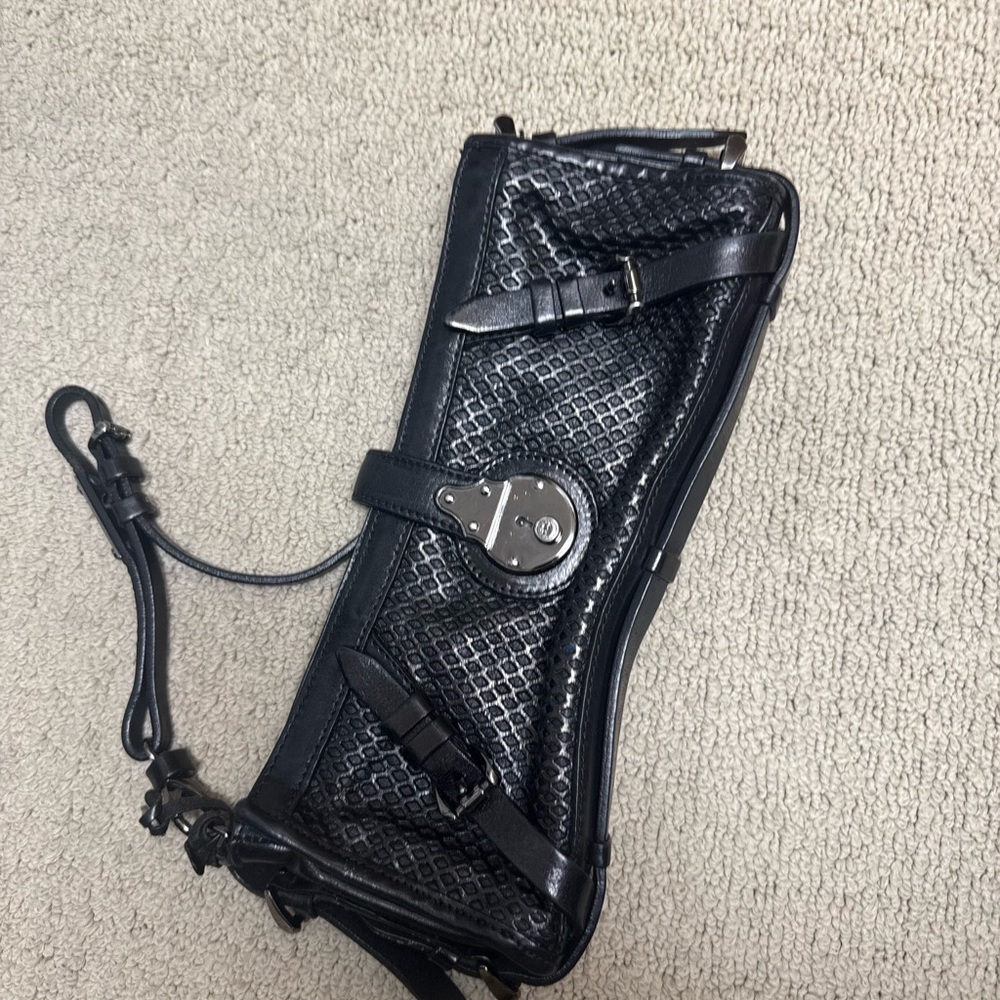 Burberry Black Textured Leather Clutch - Picture 2 of 4